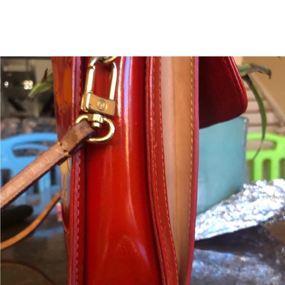 Red shoulder bag - Picture 2 of 7